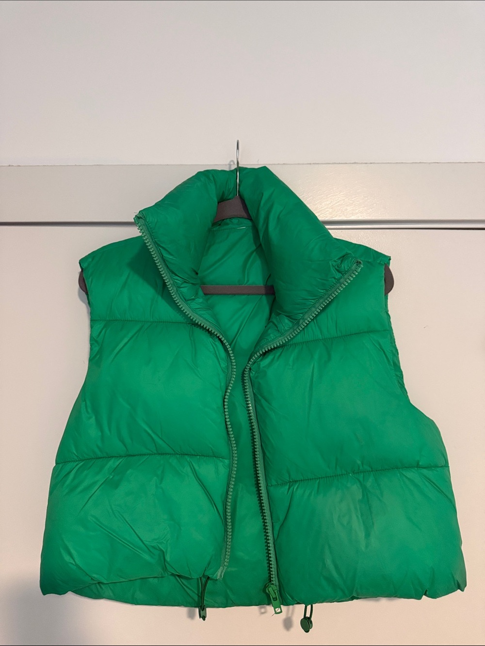 Green Puffer Vest Jacket - Women's Sleeveless Coat